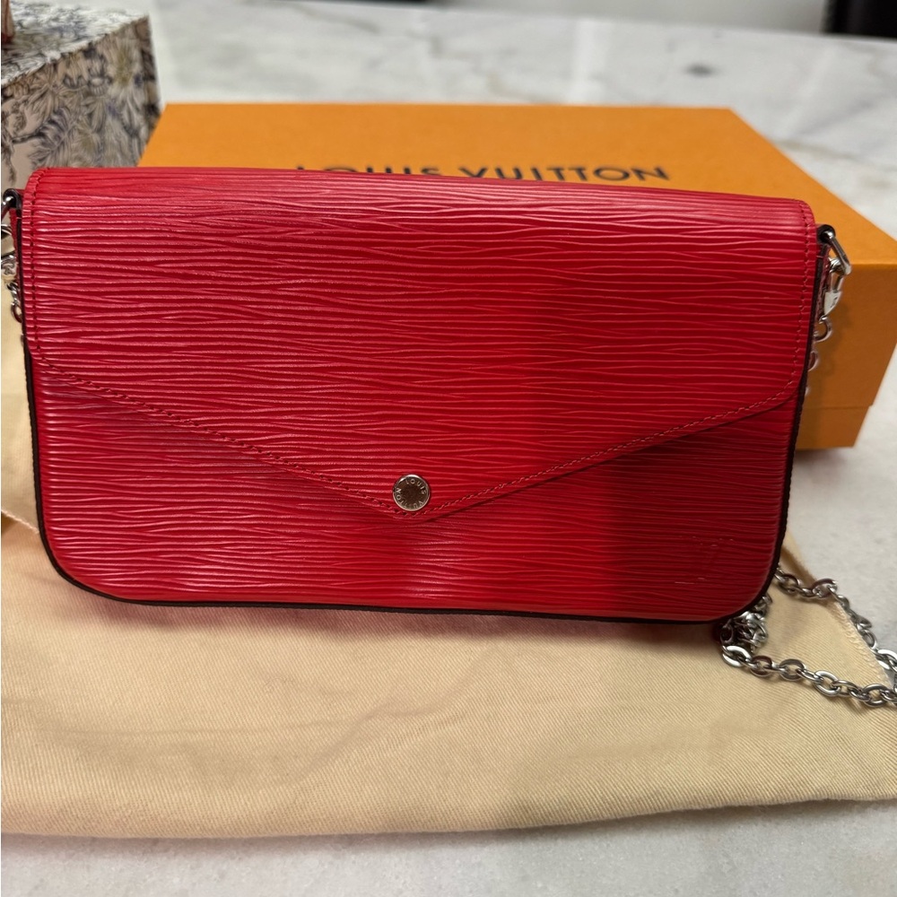 Louis Vuitton crossbody bag in epi leather